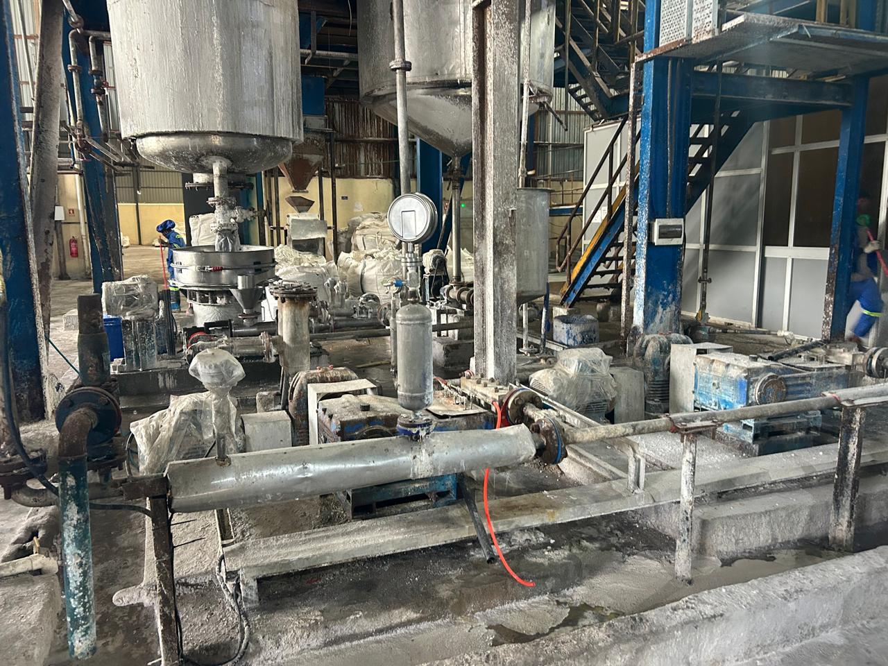 Spray tower interior
